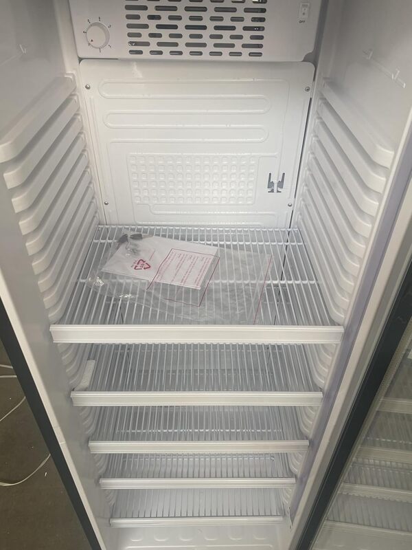 Iceshop Frigo vitrine à boissons 380 litres - SC-380C [Classe énergétique A]