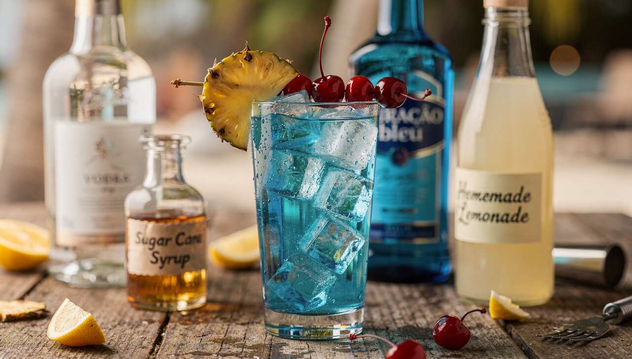 Recette du cocktail Blue Lagoon : évasion à chaque gorgée