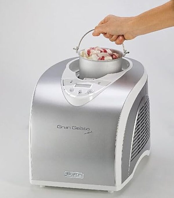 Découvrez notre test détaillé de la machine à glace Ariete 693 Gran Gelato. Explorez son compresseur performant, son écran lcd moderne et ses fonctionnalités avancées pour réaliser des glaces maison inoubliables.