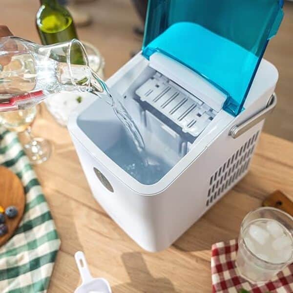 Découvrez notre test de la machine à glaçons Cecotec Chillin' Ice 1200 Go 120W : une solution idéale pour des glaçons rapides et de qualité, parfaite pour vos boissons estivales et vos soirées entre amis.